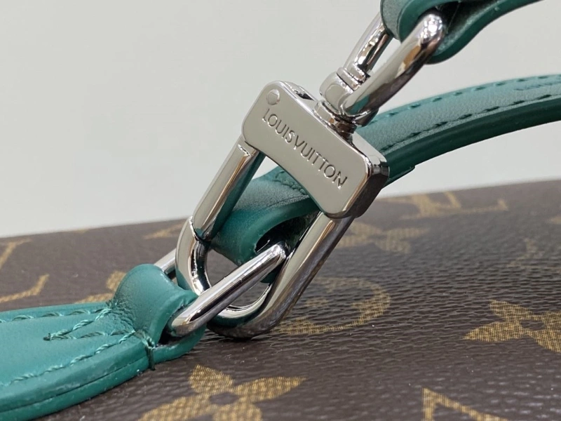 LV Cosmetic Bags 4286A-0299