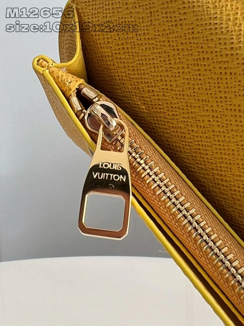 LV Wallets 4286A-0307