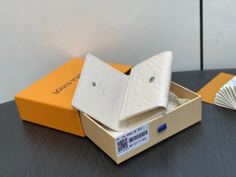 LV Wallets 4286A-0311