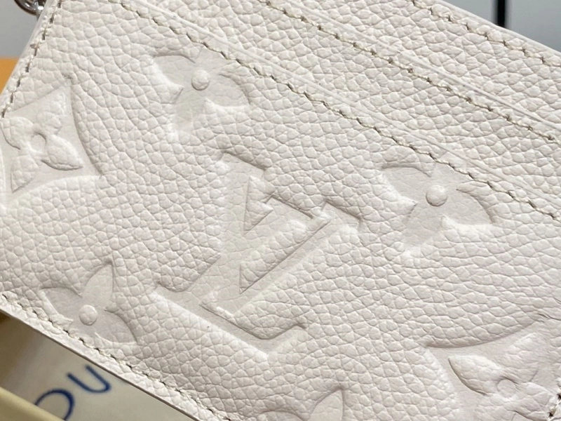 LV Wallets 4286A-0312