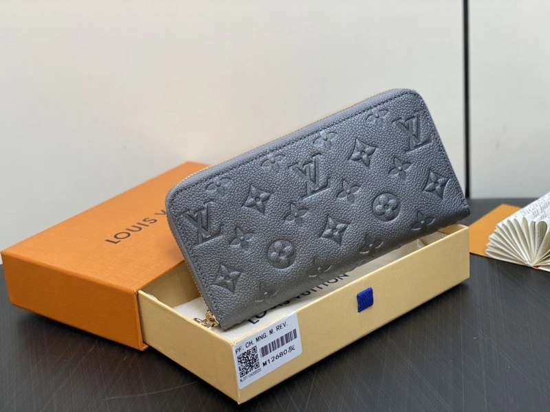 LV Wallets 4286A-0315