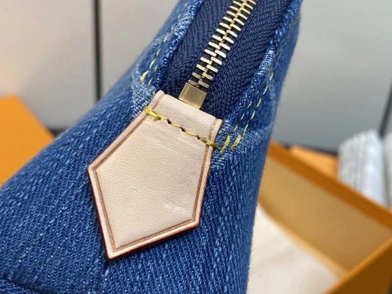 LV Clutch Bags 4286D-0002