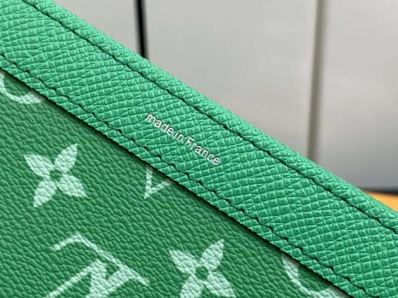 LV Clutch Bags 4286D-0005