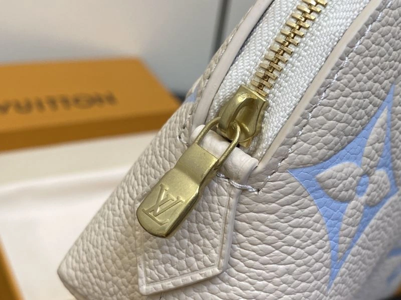 LV Clutch Bags 4286D-0093