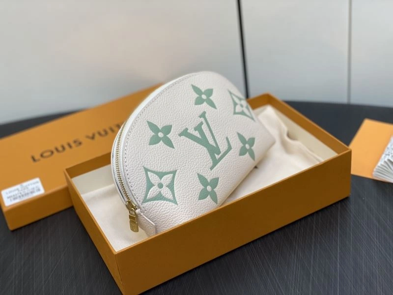 LV Clutch Bags 4286D-0095