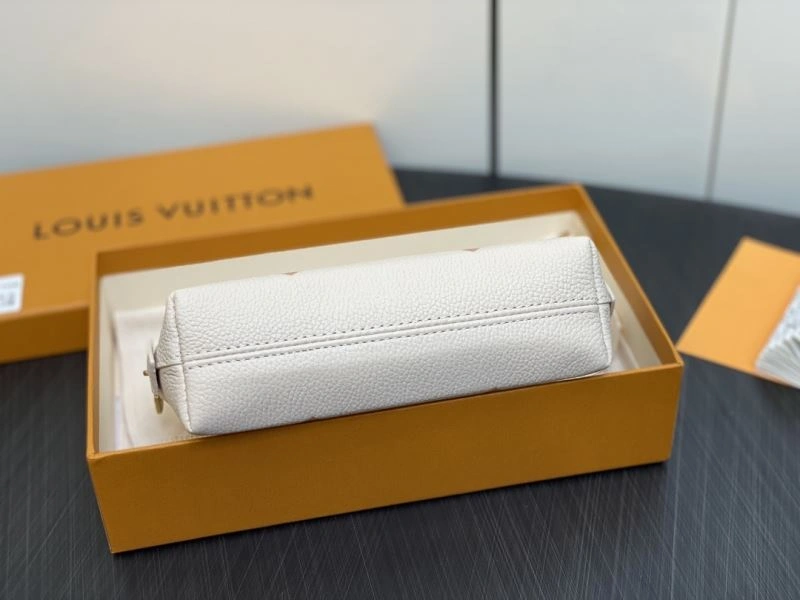 LV Clutch Bags 4286D-0096