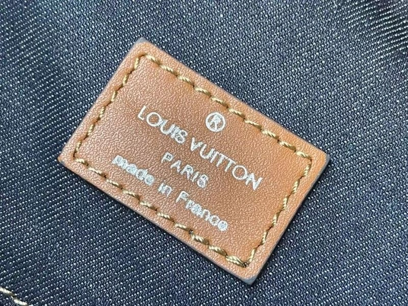 LV Backpacks 4286D-0121