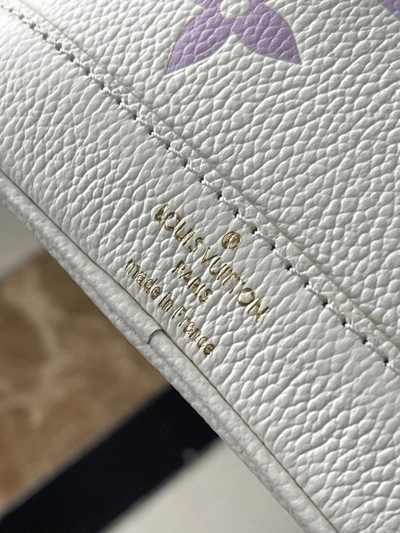 LV Bucket Bags 4286D-0136