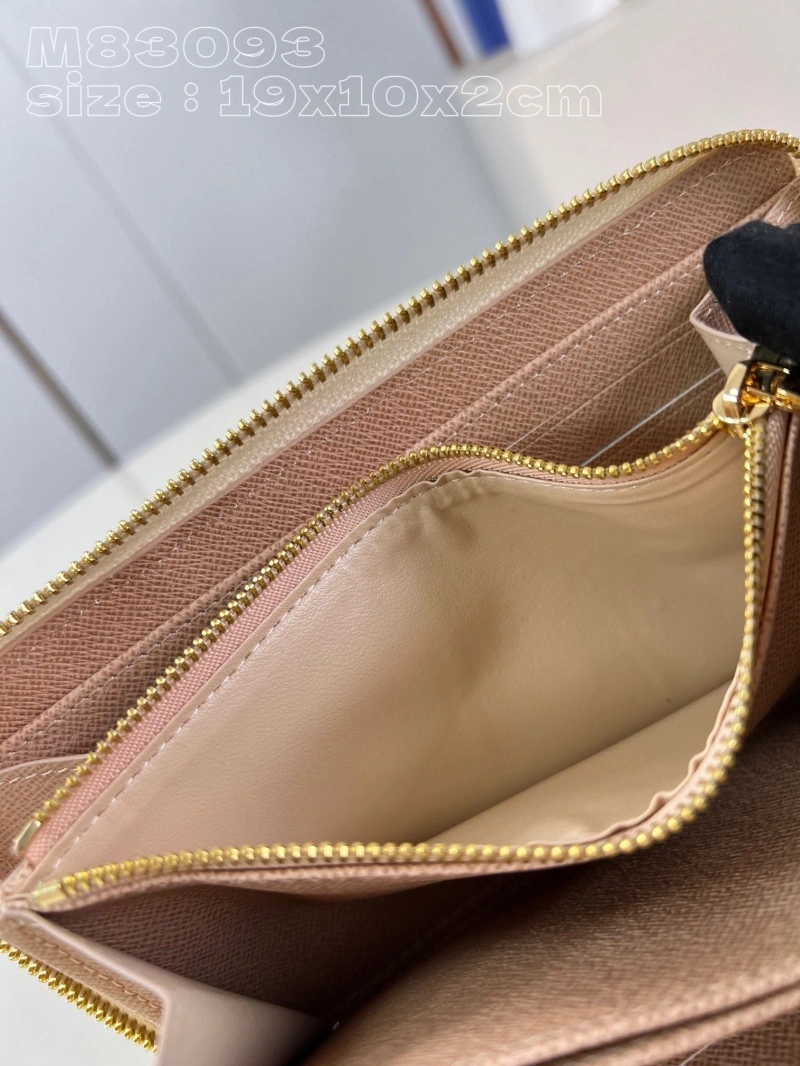 LV Wallets 4286F-0011