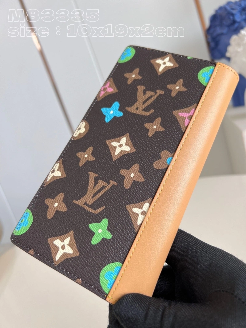 LV Wallets 4286F-0015