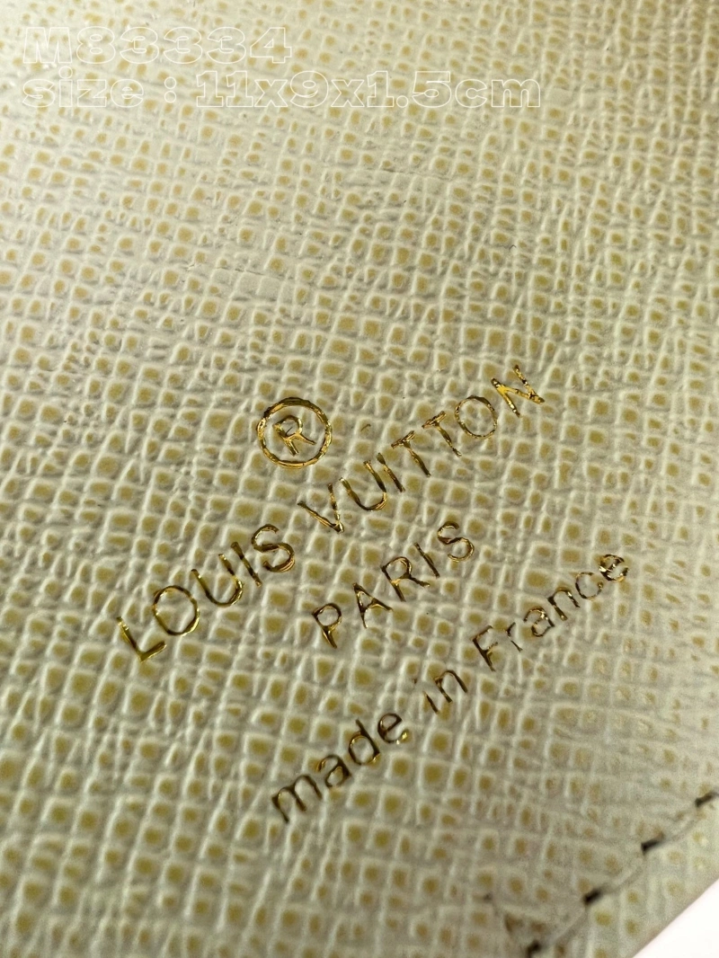 LV Wallets 4286F-0017