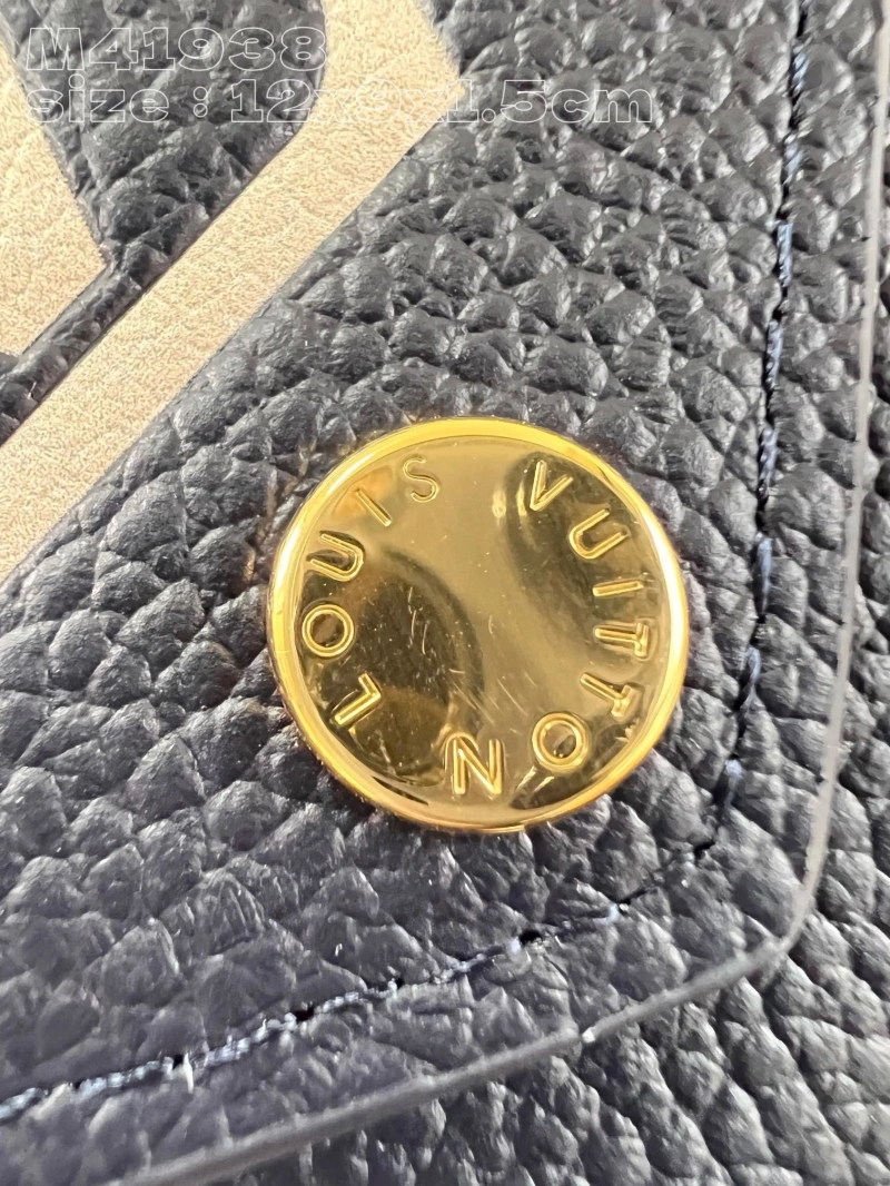 LV Wallets 4286F-0058