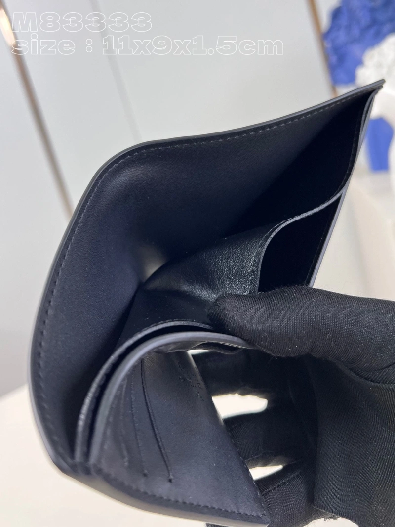 LV Wallets 4286F-0064