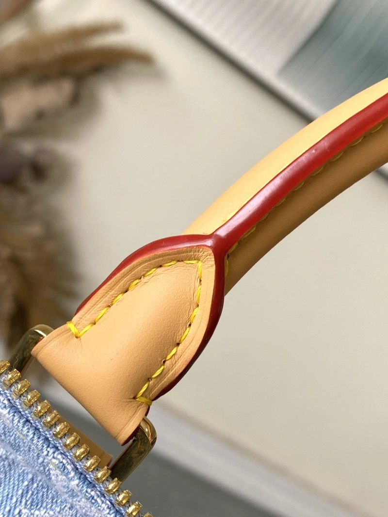 LV Travel Bags 4286G-0093