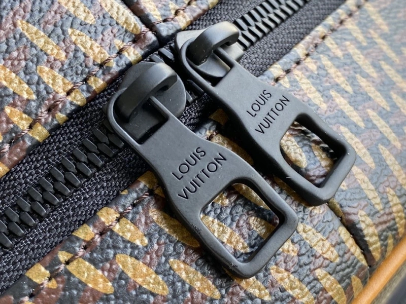 LV Backpacks 4286G-0116