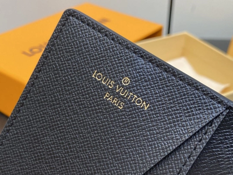 LV Wallets 4286G-0118