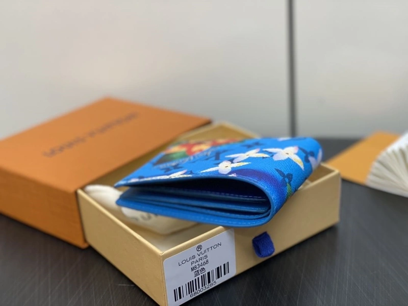 LV Wallets 4286G-0120