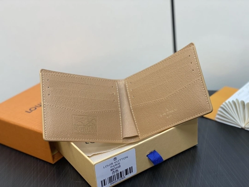 LV Wallets 4286G-0123