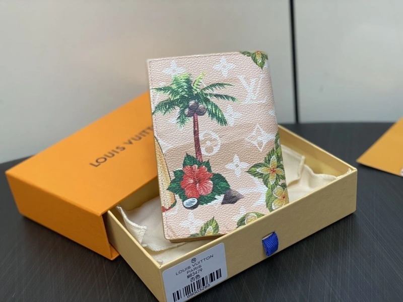 LV Wallets 4286G-0125