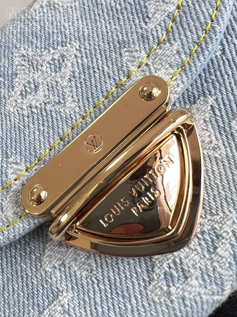 LV Wallets 4286G-0129