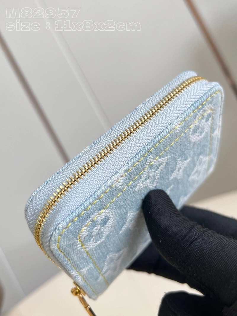 LV Wallets 4286G-0130