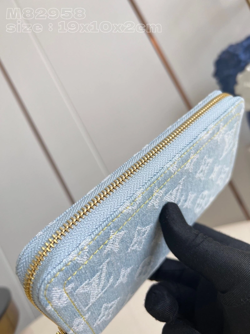 LV Wallets 4286G-0131