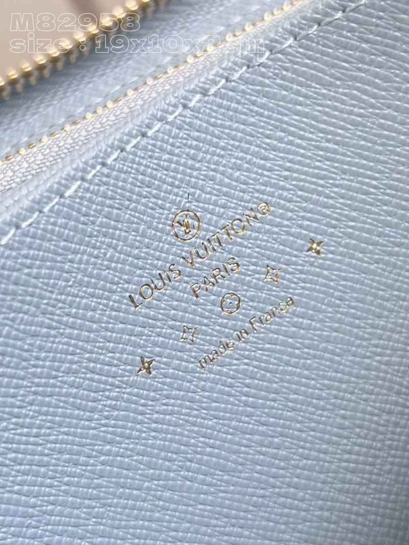 LV Wallets 4286G-0131