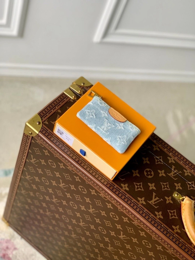 LV Wallets 4286G-0133