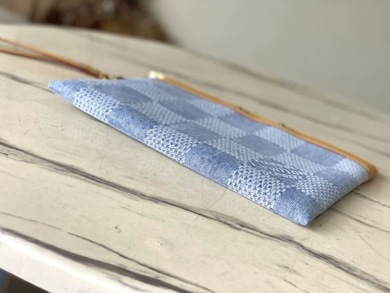 LV Clutch Bags 4286G-0140