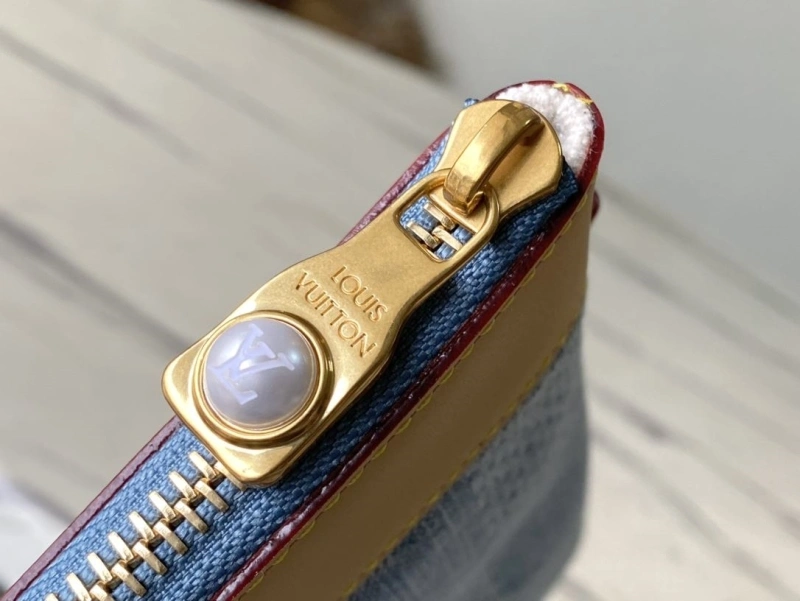 LV Clutch Bags 4286G-0140