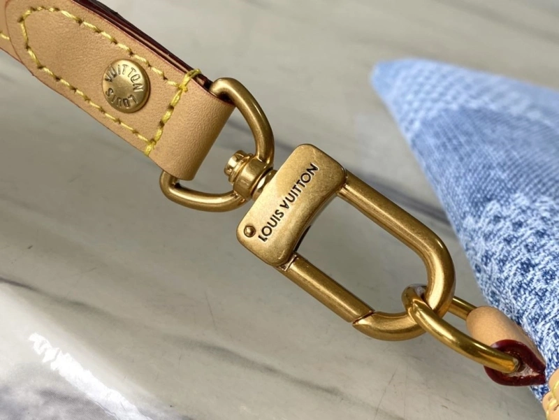 LV Clutch Bags 4286G-0140