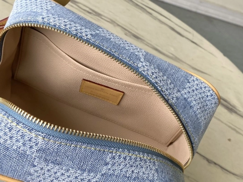 LV Cosmetic Bags 4286G-0141