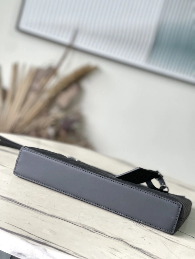 LV Clutch Bags 4286G-0180