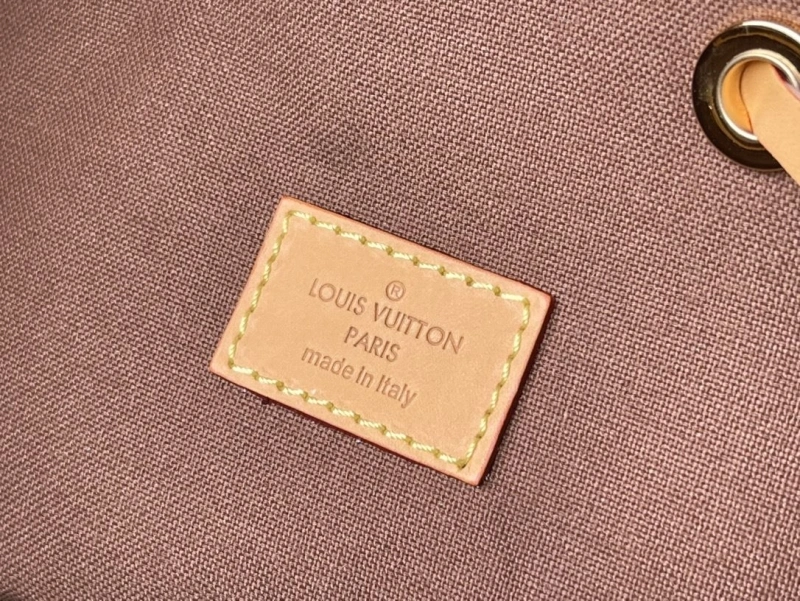 LV Backpacks 4286G-0234