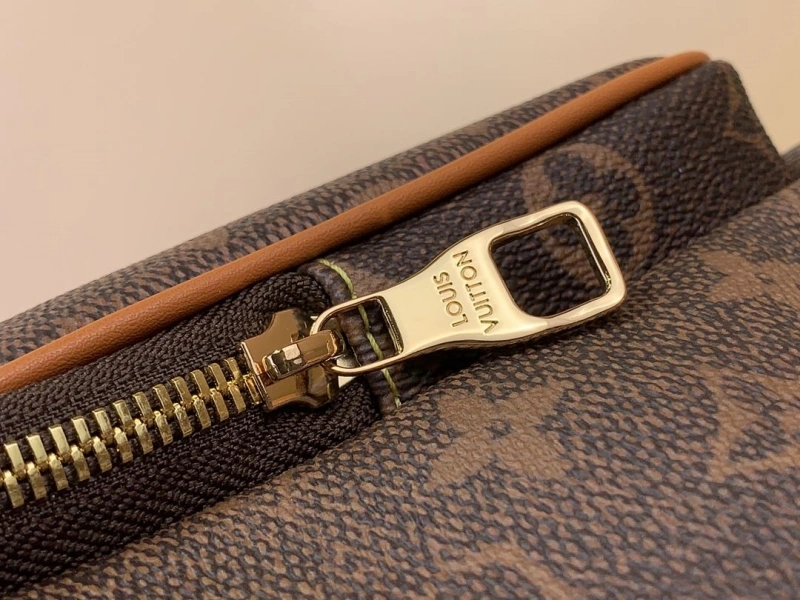 LV Backpacks 4286G-0240