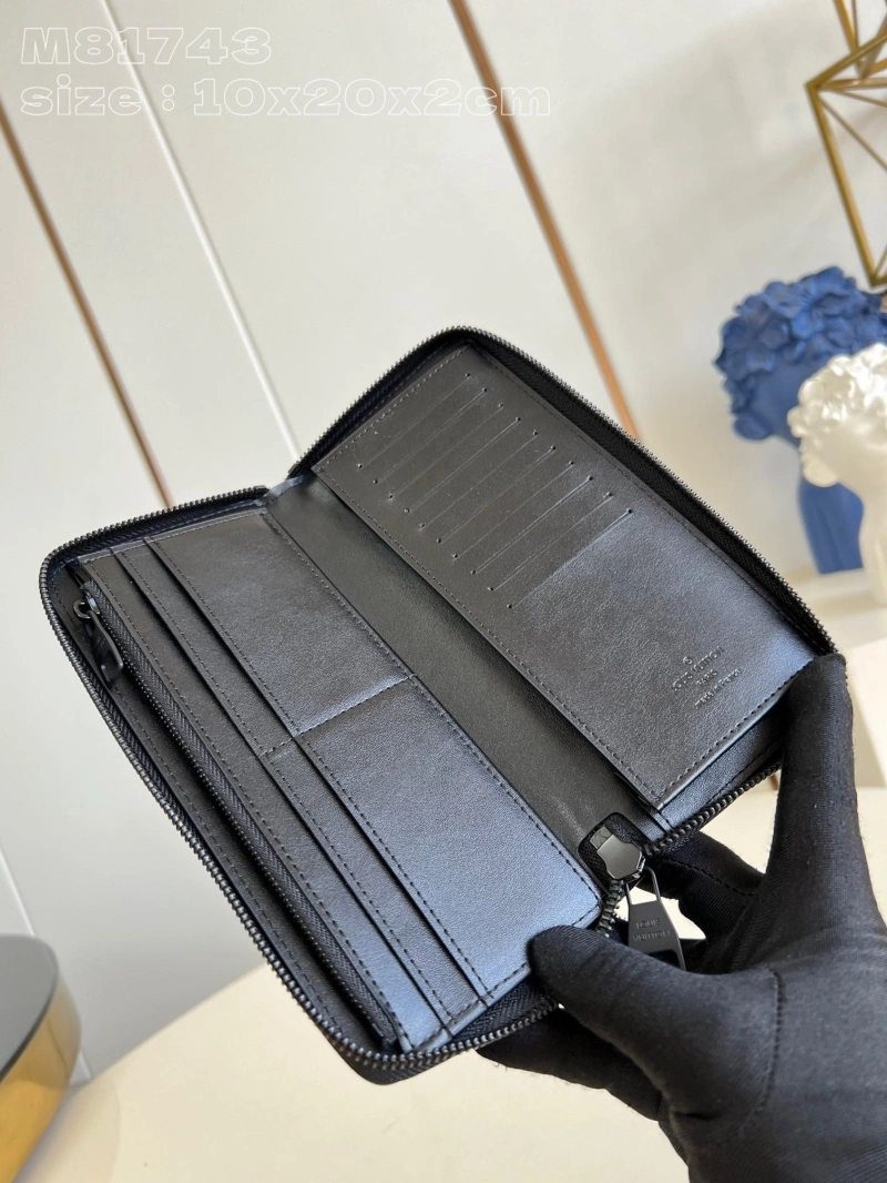 LV Wallets 4286G-0281