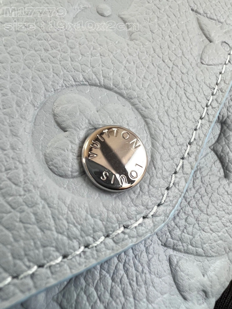 LV Wallets 4286G-0295