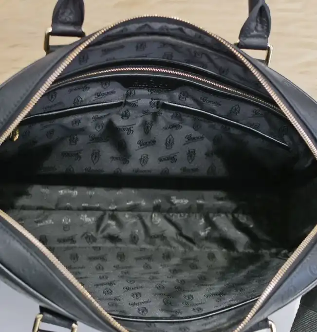 Mens Gucci Briefcases 4288-0059