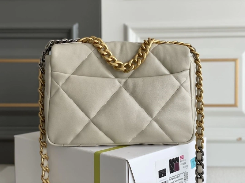 Chanel 19 Bags 4345D-0010