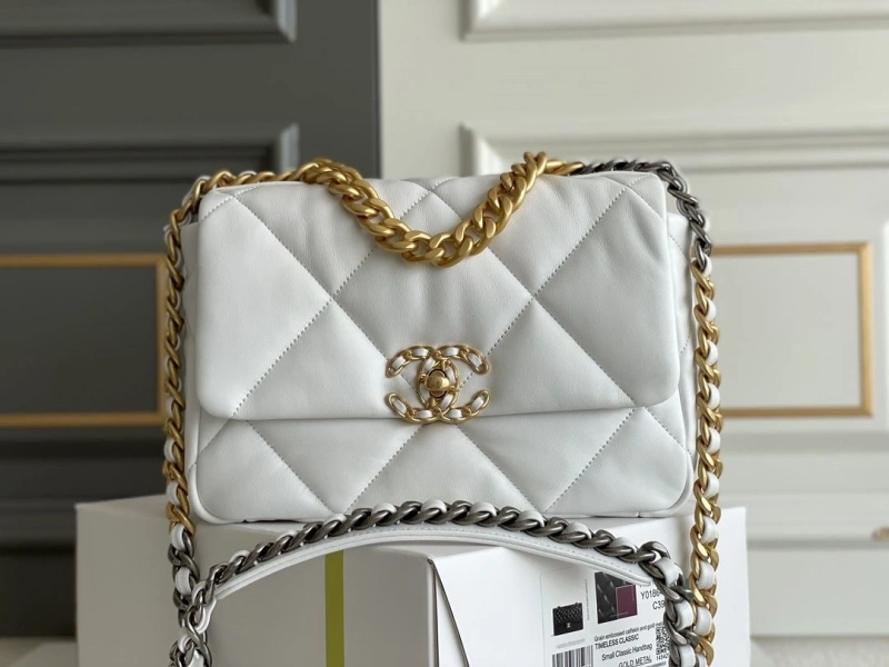 Chanel 19 Bags 4345D-0012