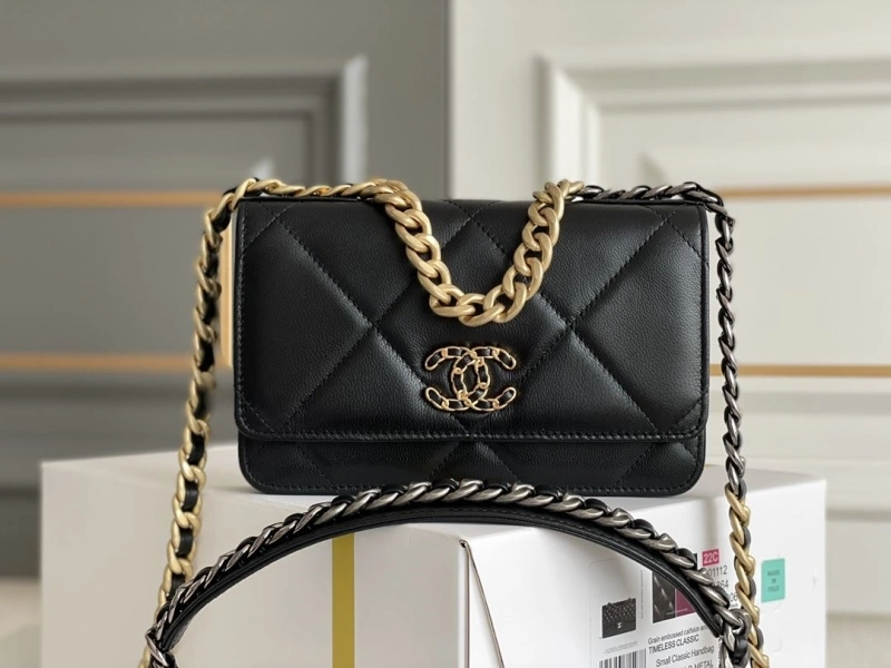 Chanel 19 Bags 4345D-0082