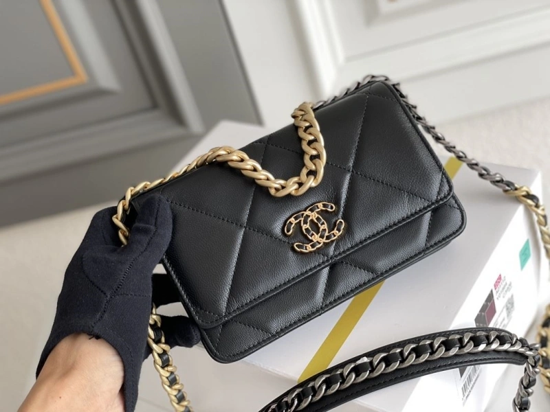 Chanel 19 Bags 4345D-0082
