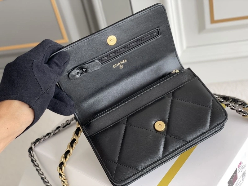 Chanel 19 Bags 4345D-0082