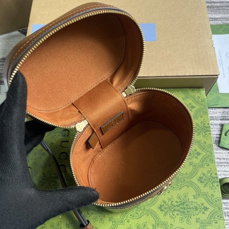 Gucci Cosmetic Bags 4360C-0749