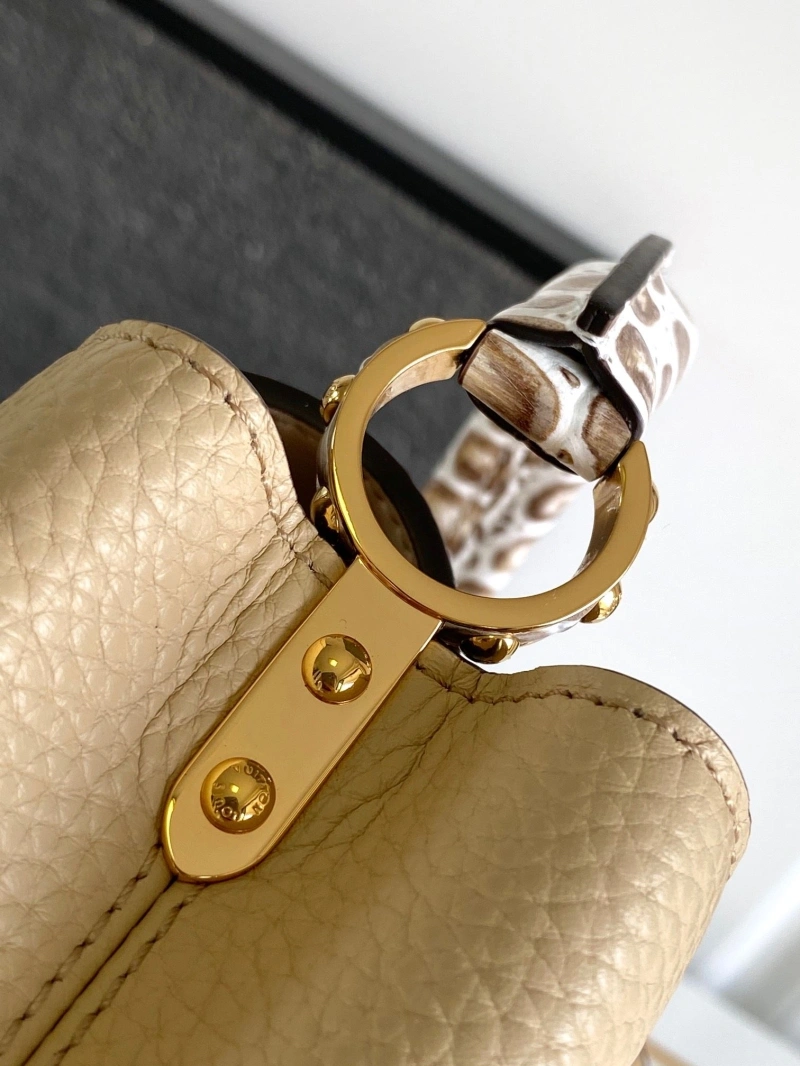 LV Capucines Bags 4365A-0001