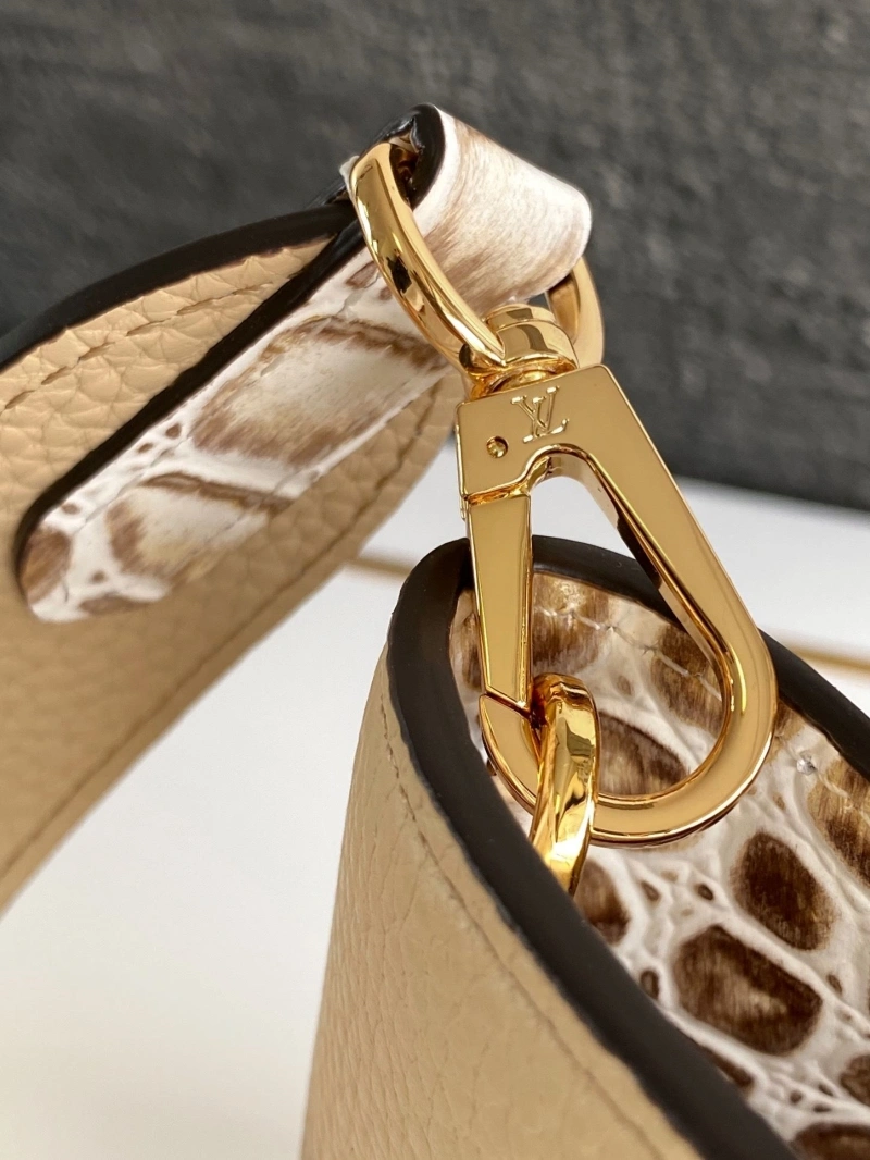 LV Capucines Bags 4365A-0002