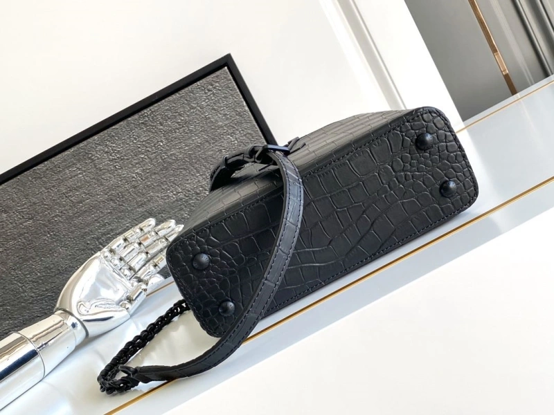 LV Capucines Bags 4365A-0009