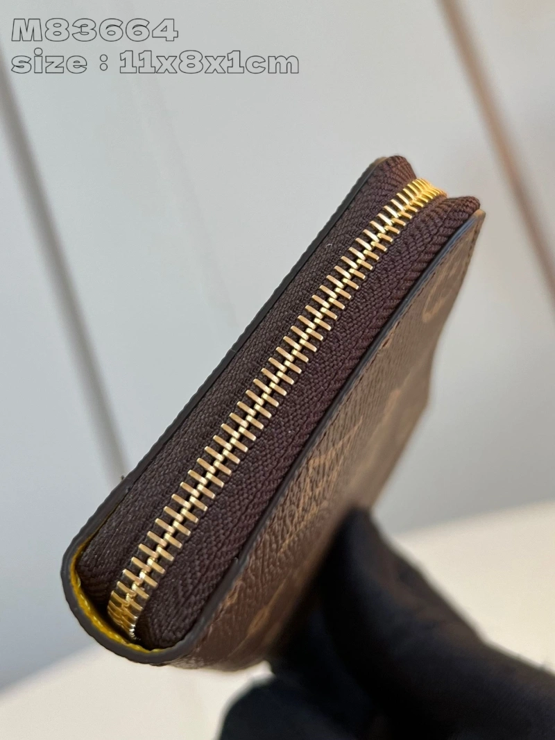 LV Wallets 4365A-0142