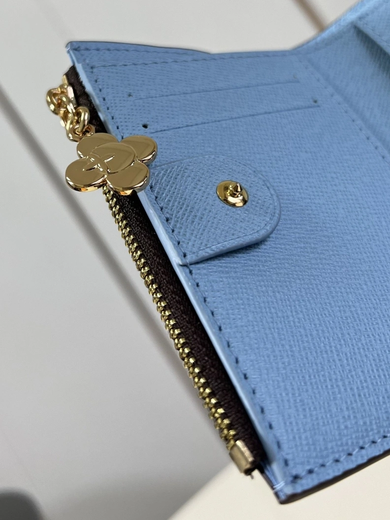 LV Wallets 4365A-0171