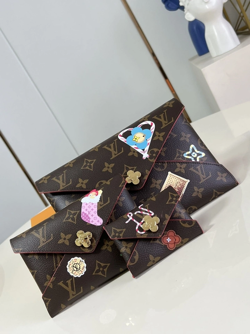 LV Wallets 4365A-0172